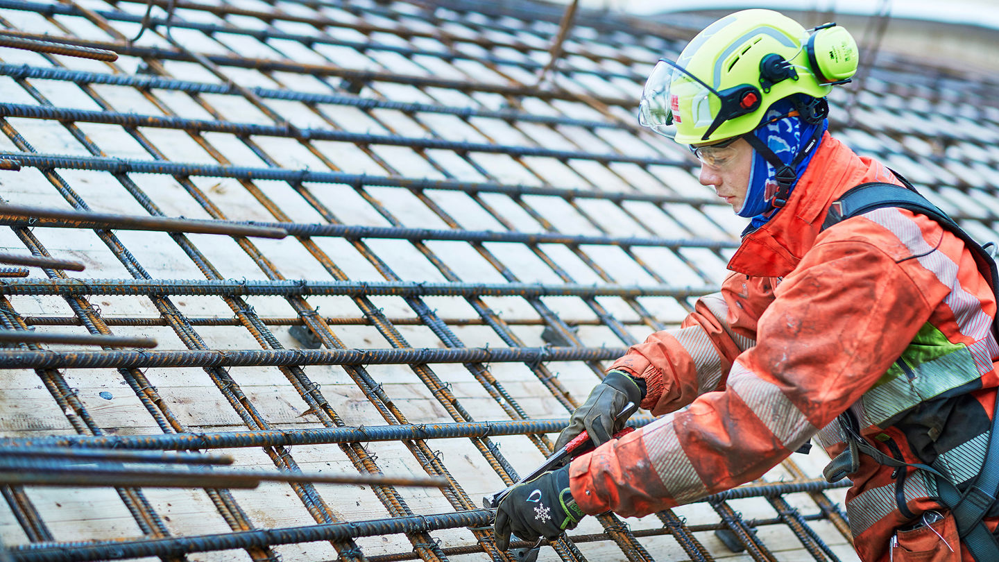 Apprentice construction work. Photo.